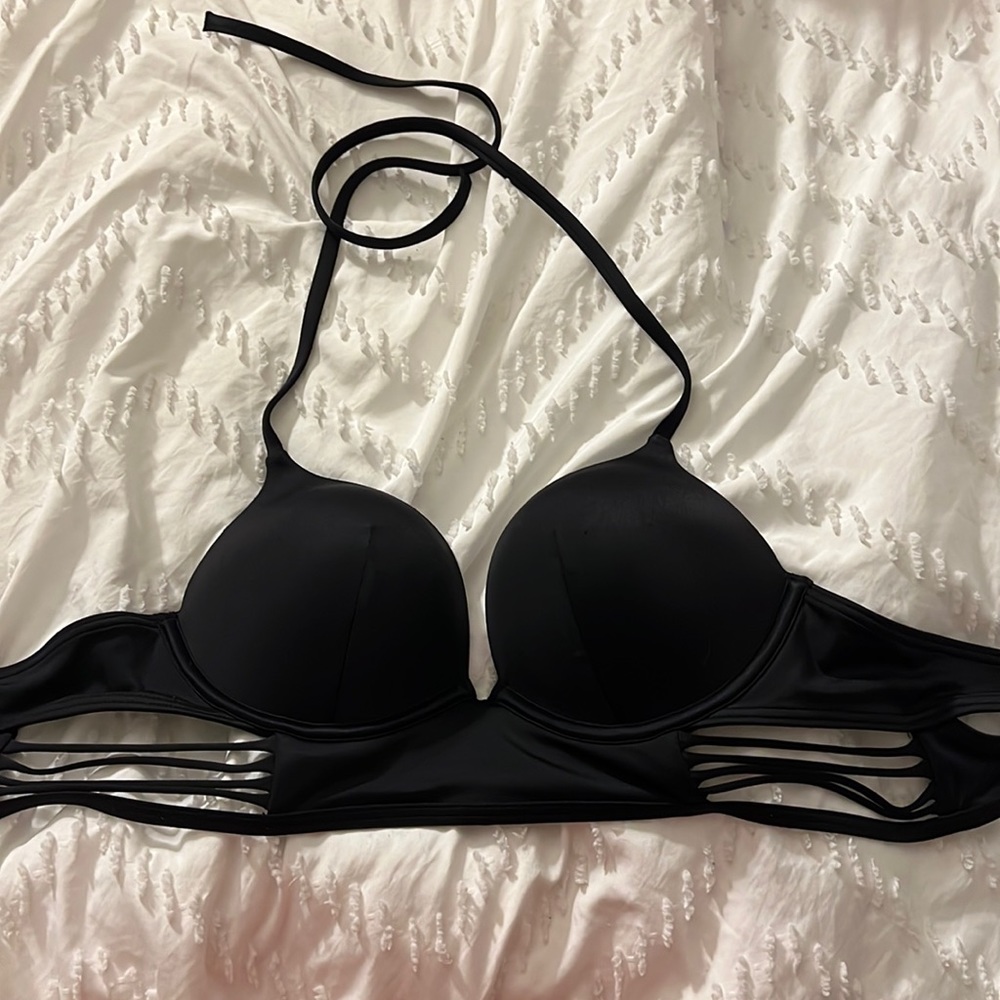 Black VS bombshell swimsuit!!!